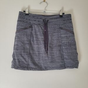 Athleta Gray Striped Pockets Skort